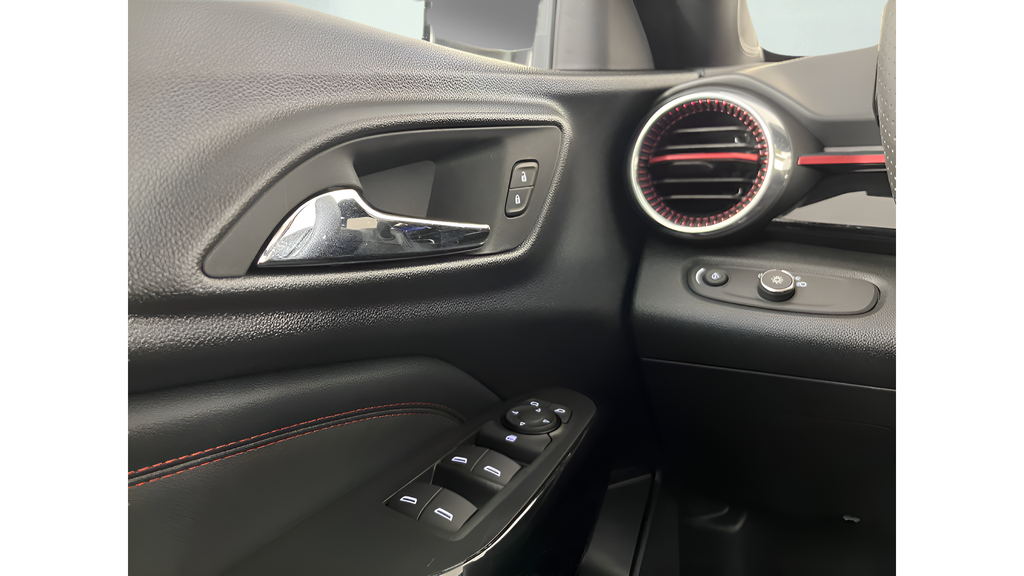 2025 Chevrolet Trax RS - Photo 22