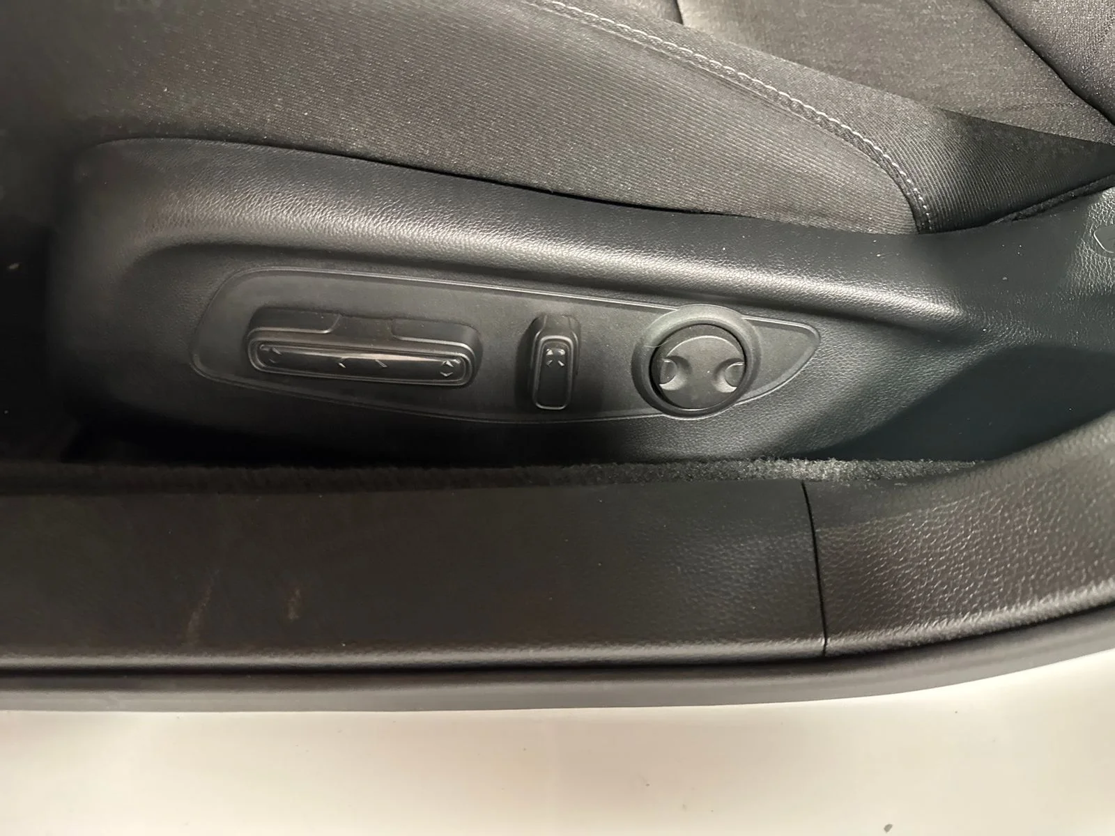 2023 Honda Accord EX - Photo 11