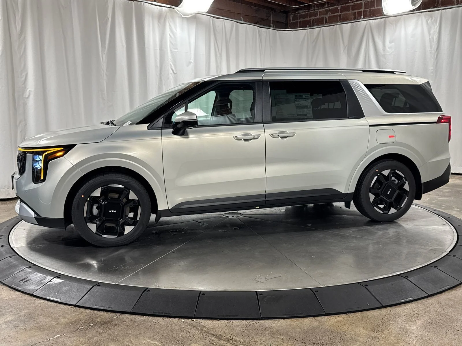 New 2026 Ivory Kia EX image 6
