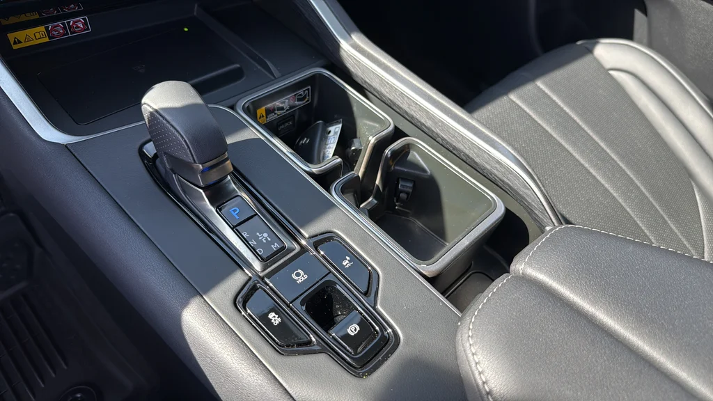 Used 2026  Lexus 500h F SPORT Performance Premium image 36