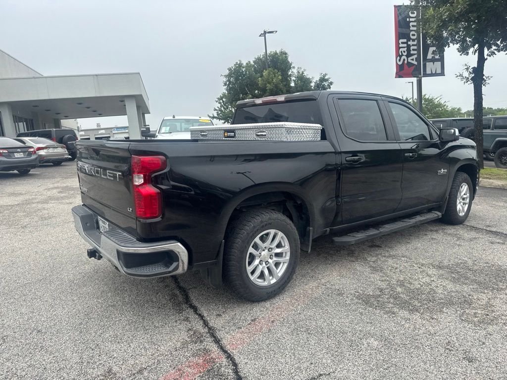 Used 2021 Black Chevrolet LT image 27