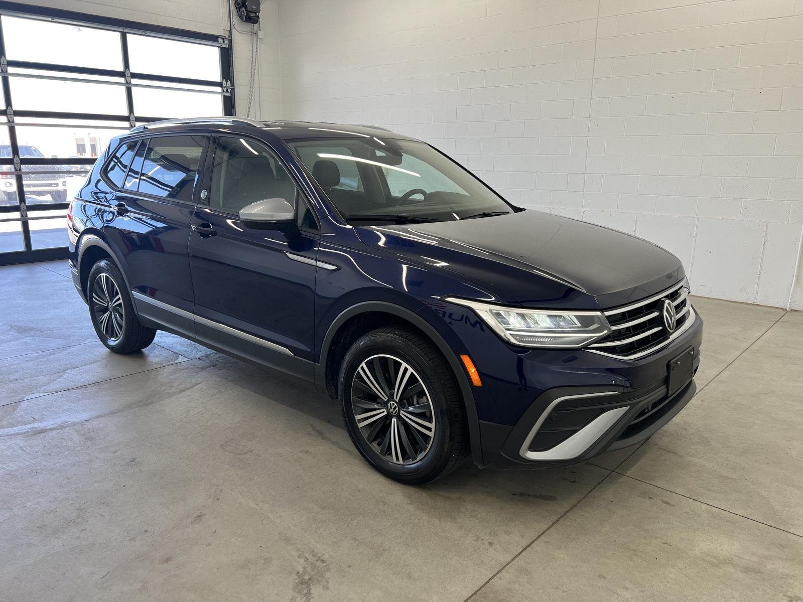 Used 2024 Atlantic Blue Metallic Volkswagen SE image 5