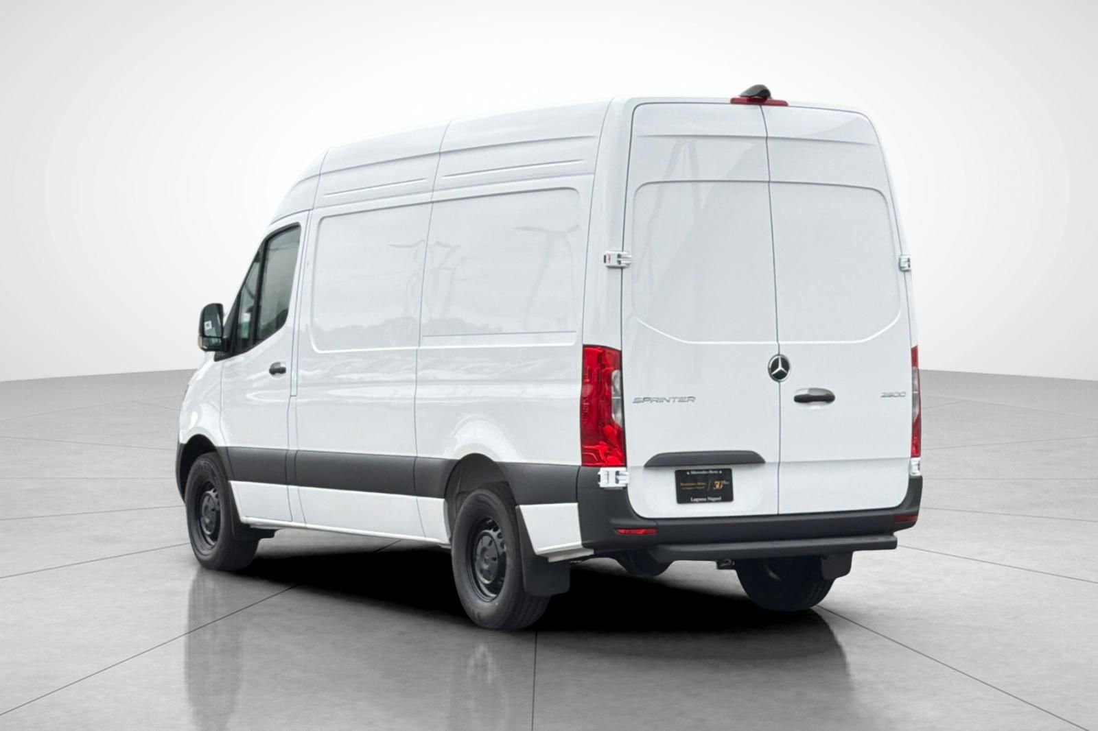 New 2026 Arctic White Mercedes-Benz Cargo 144 WB image 10
