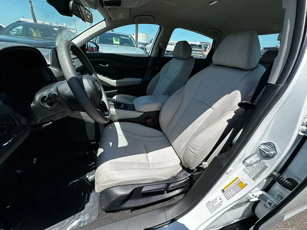 Used 2024  Honda LX image 21