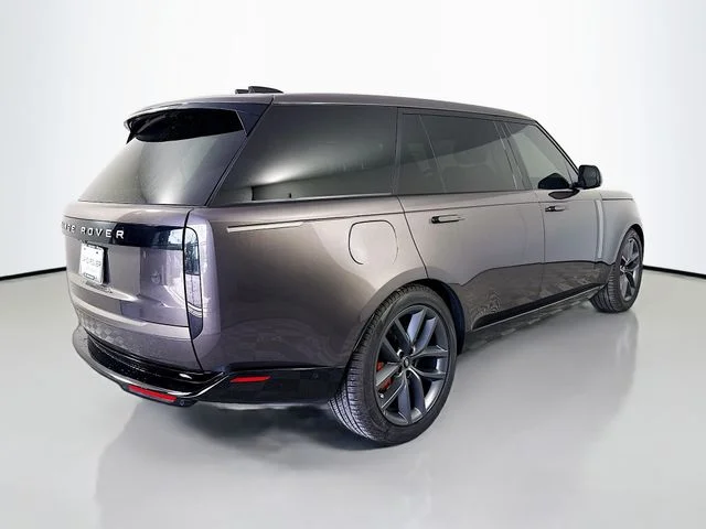 Certified Used 2022 Charente Gray Premium Metallic Land Rover SE image 5