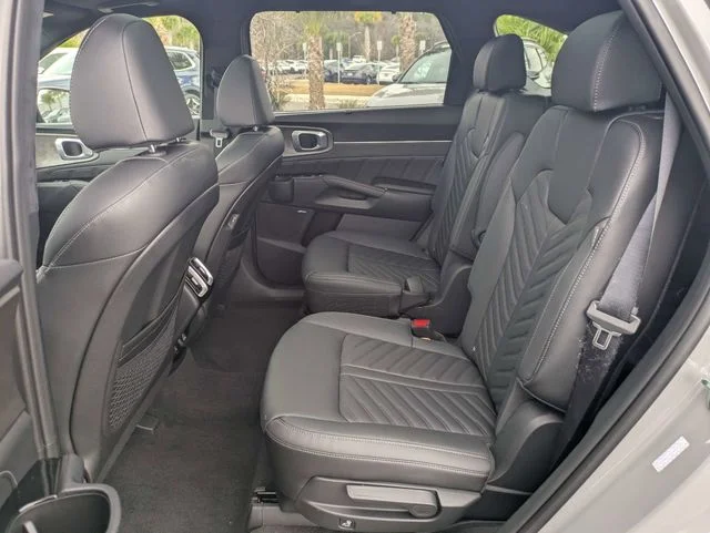 New 2026 Wolf Gray Kia S image 12