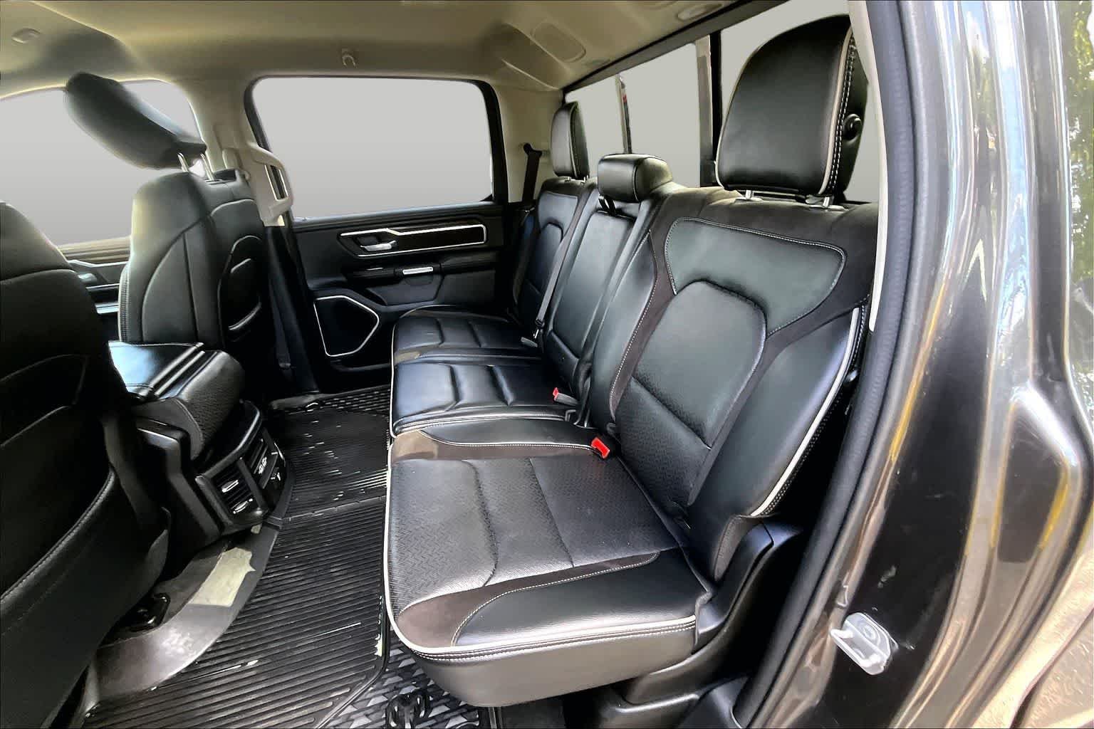 Used 2022 Granite Crystal Metallic Clearcoat Ram Laramie image 19