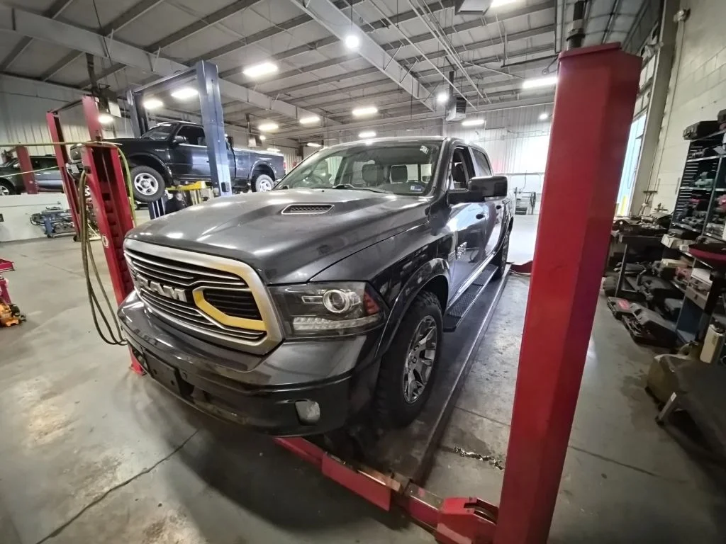 2018 RAM 1500 Laramie Limited 4x4 Crew Cab 5'7's photo