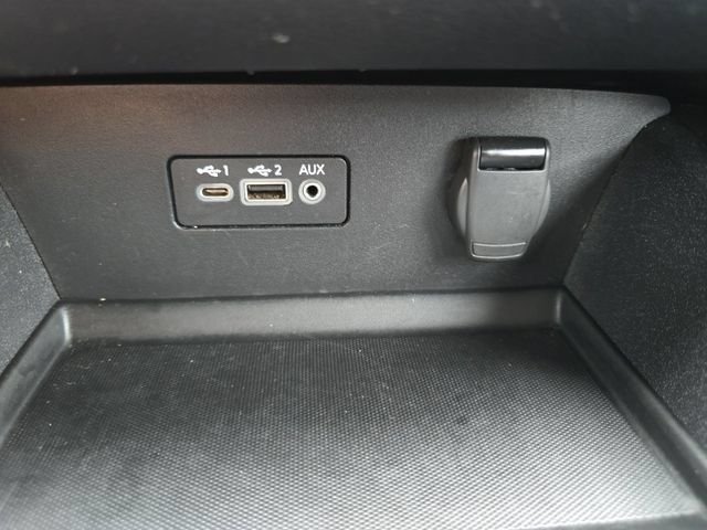 Used 2022 Black Nissan 2.5 SR image 6