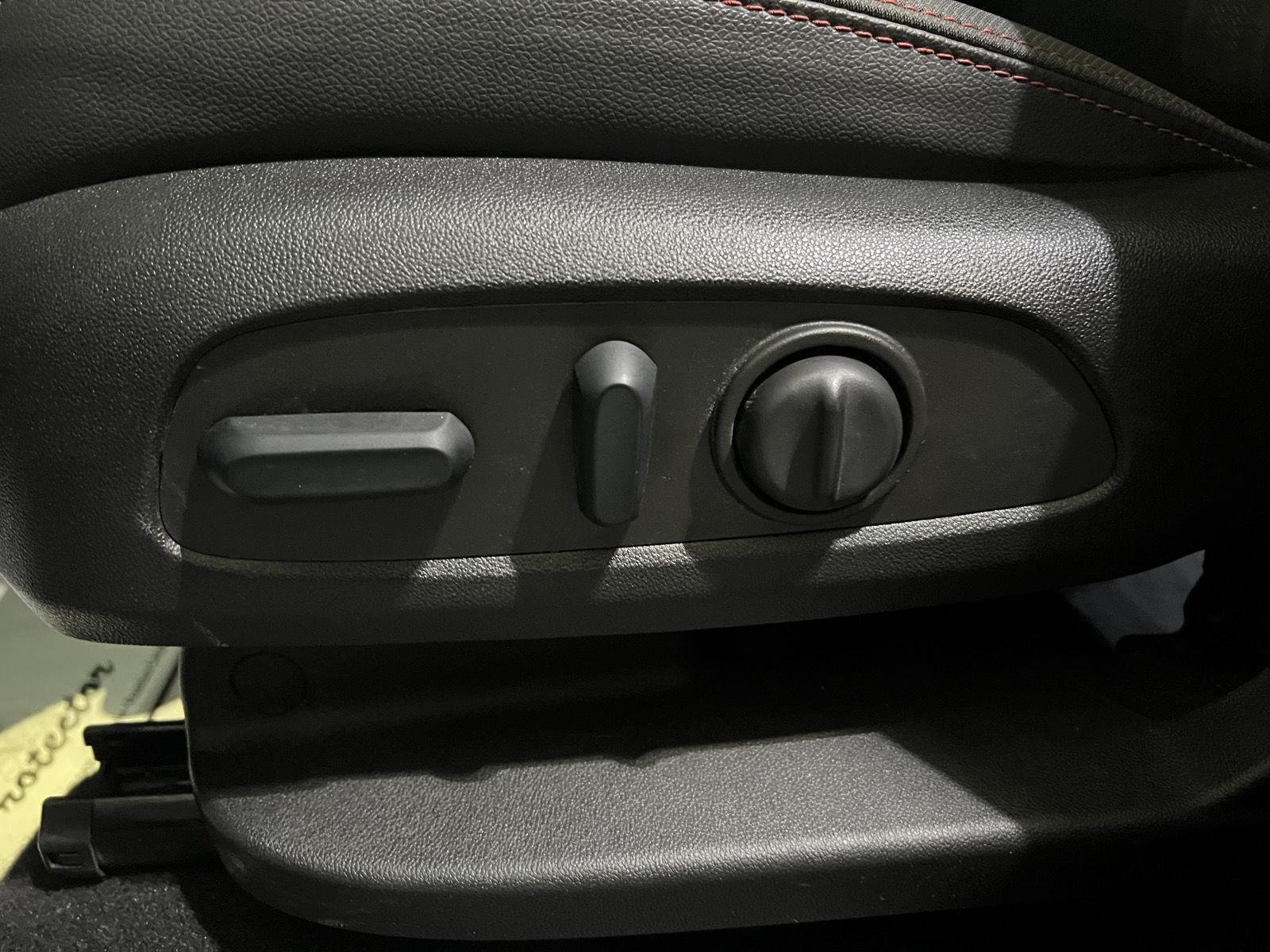 Used 2022 Mosaic Black Metallic Chevrolet RS image 13