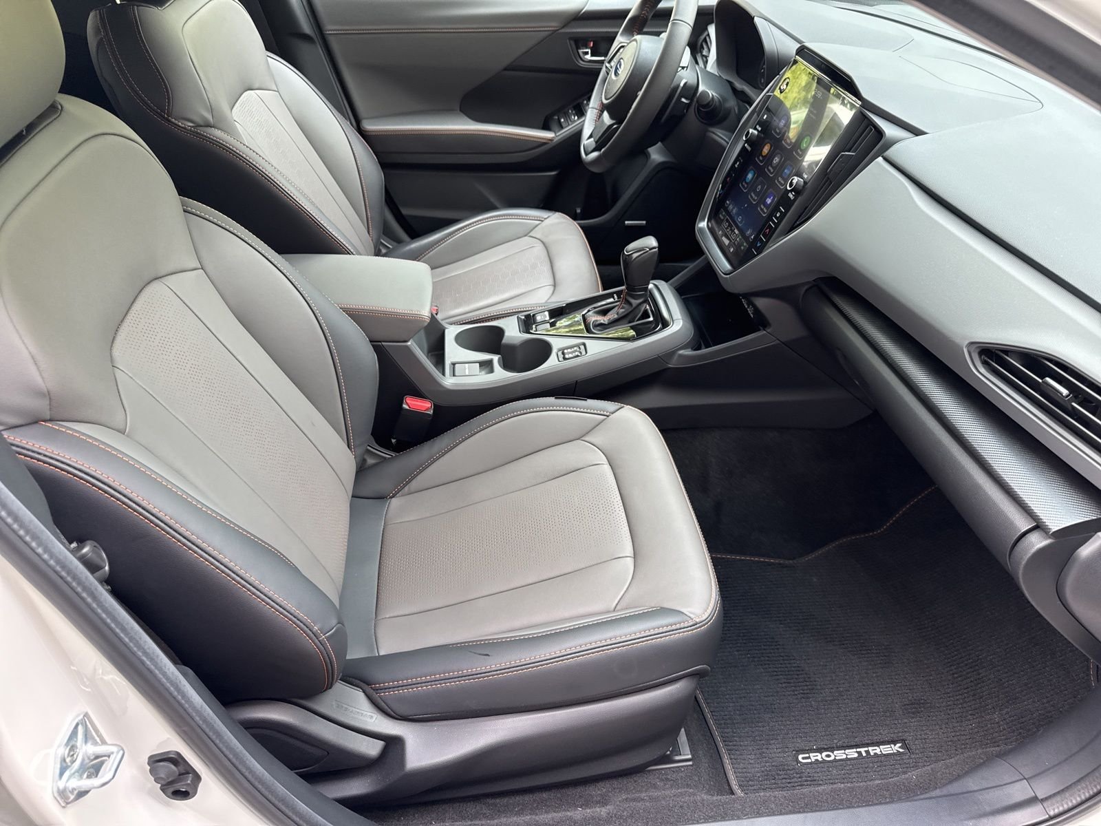 Used 2025 White Subaru Limited image 35