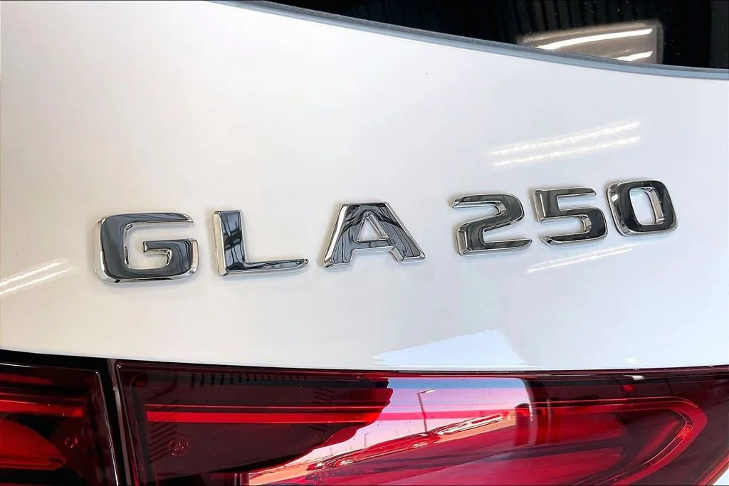New 2026 Polar White Mercedes-Benz GLA 250 image 27