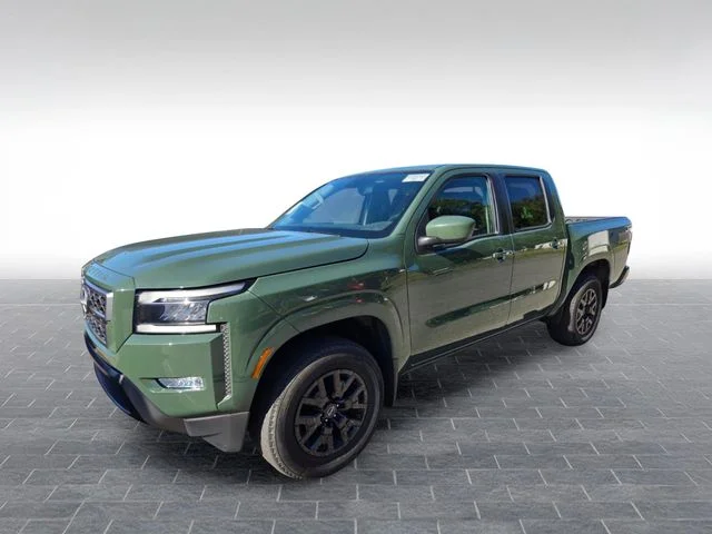 Used 2023 Green Nissan SV image 3