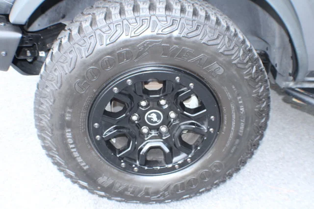 Used 2022 Cactus Gray Ford Wildtrak image 5