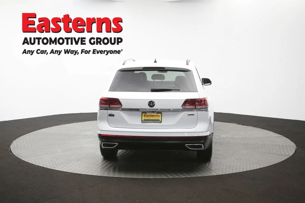 Used 2022 White Volkswagen 2.0T SE image 38