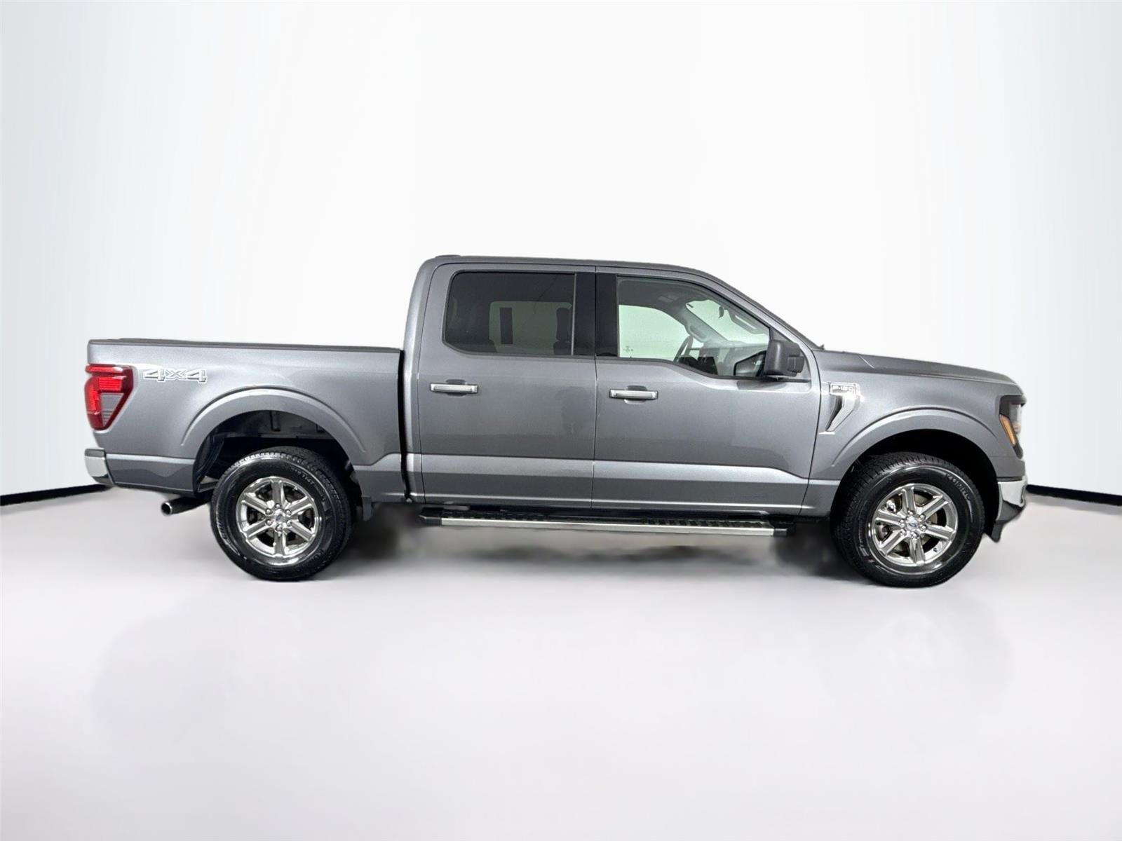 Used 2025 Carbonized Gray Ford XLT image 9
