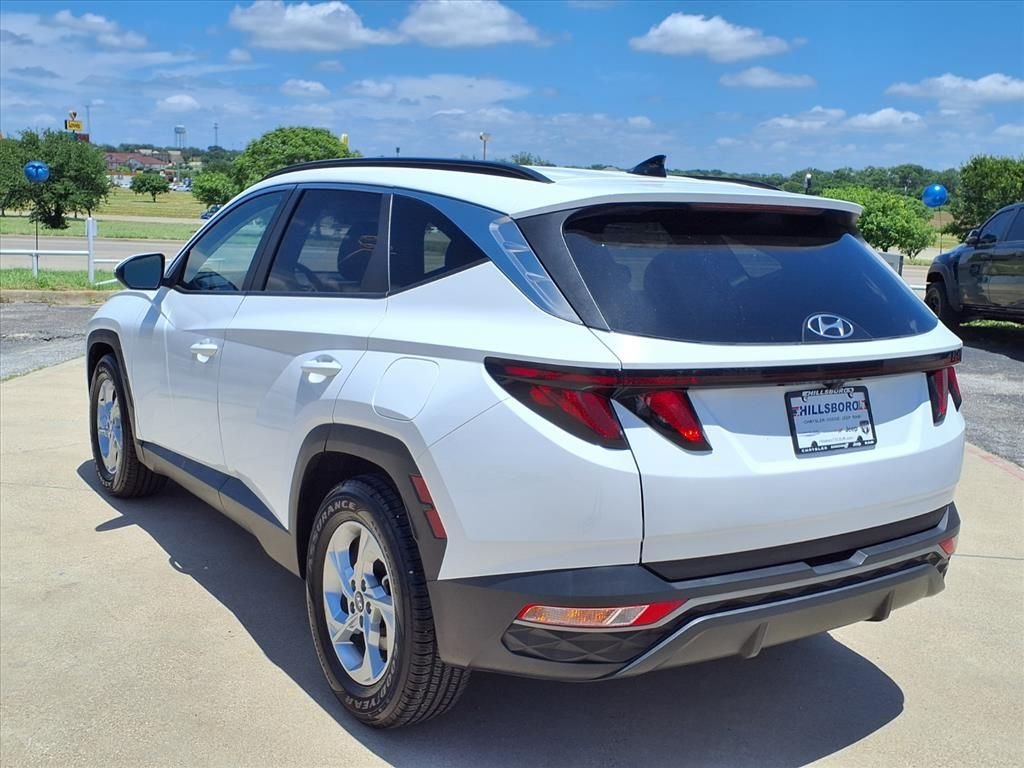 Used 2024 White Hyundai SEL image 5