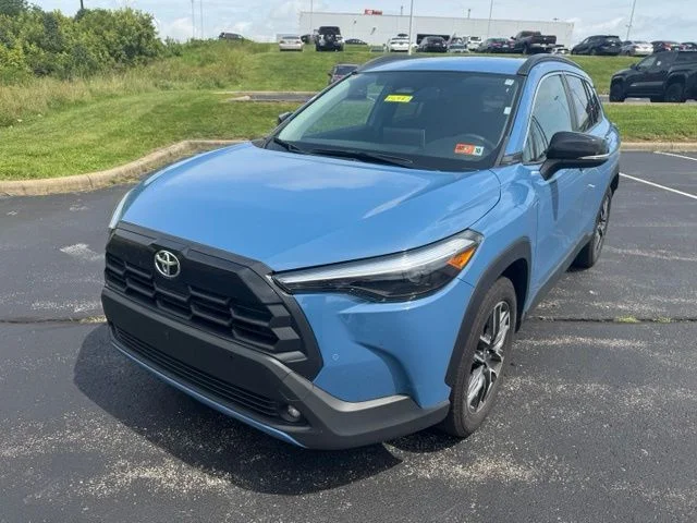 Used 2026 Blue Toyota XLE image 7