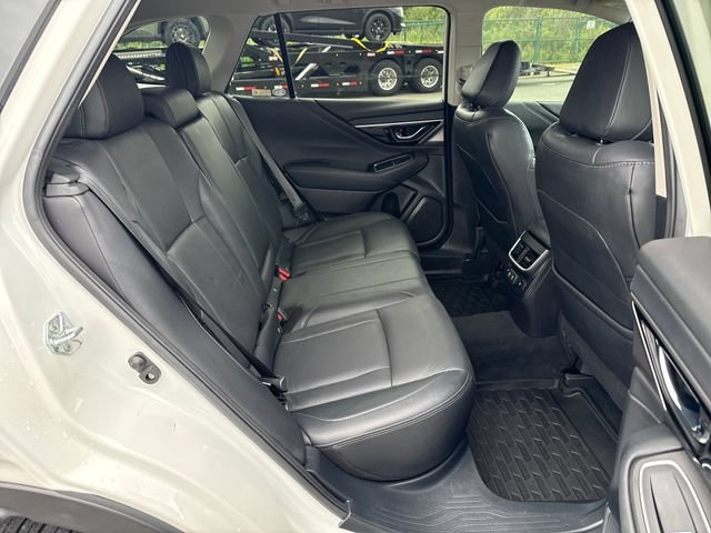 Used 2022 Crystal White Pearl Subaru Limited image 11