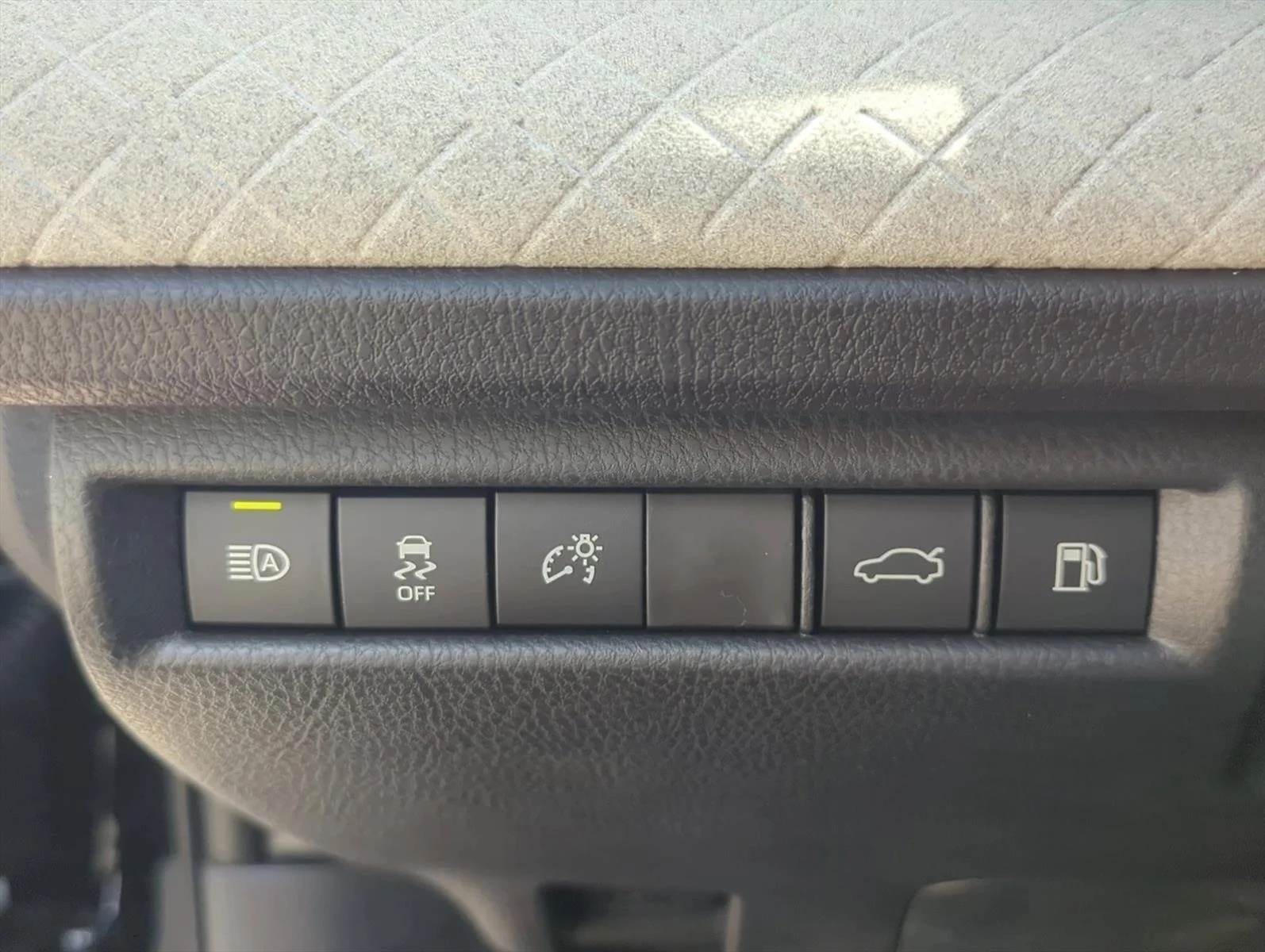 Used 2026 Midnight Black Toyota XLE image 13