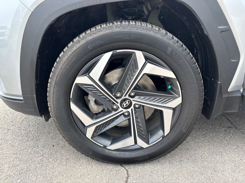 Certified Used 2024 Silver Hyundai SEL Convenience image 11