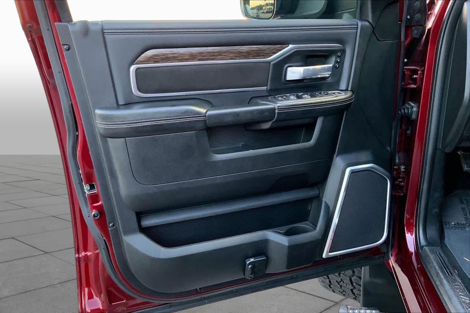 Used 2021 Delmonico Red Pearlcoat Ram Laramie image 19