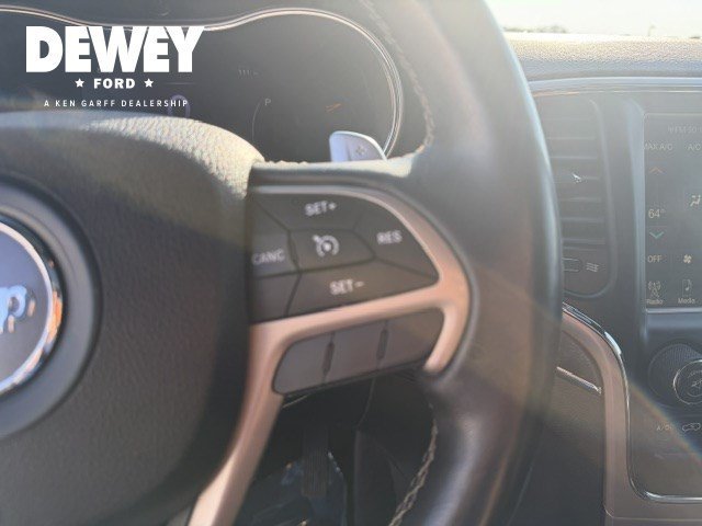 Used 2017 Bright White Clearcoat Jeep Limited image 15
