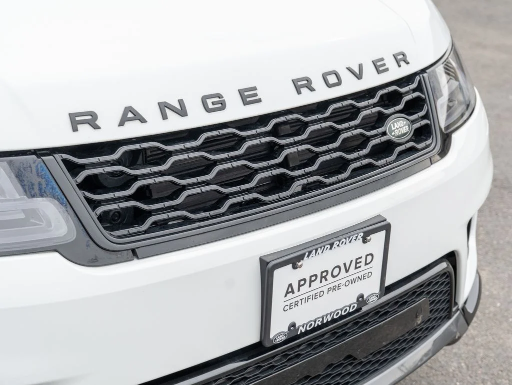Used 2022 White Land Rover HSE Silver Edition image 16