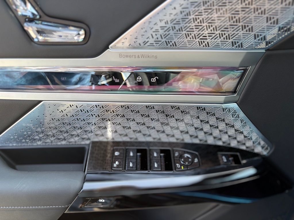 2025 BMW 7 Series 760i - Photo 17