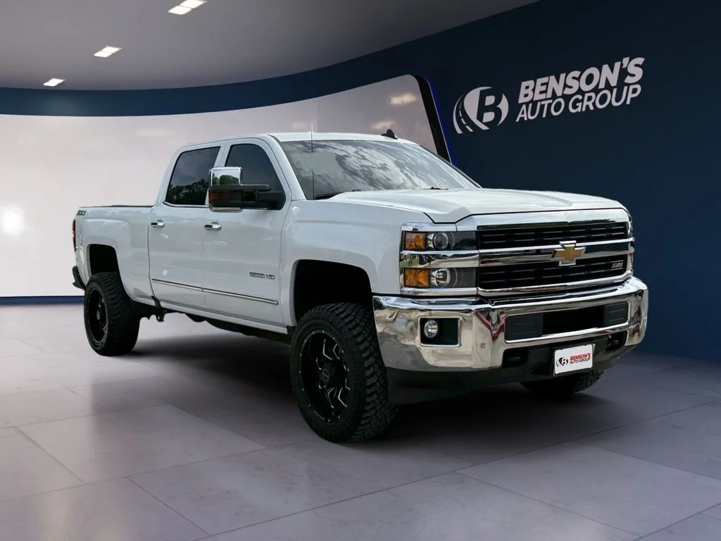 Used 2017 White Chevrolet LTZ image 7