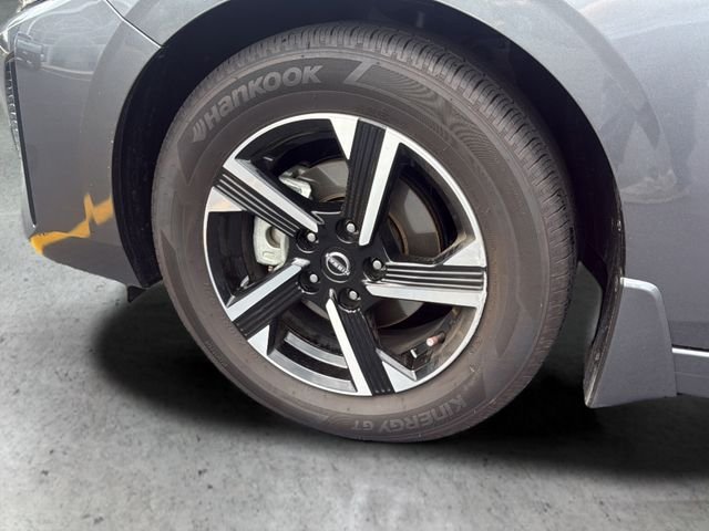 Used 2025 Gray Nissan SV image 29
