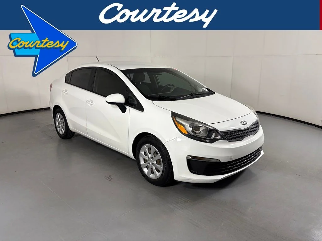 Used 2016 White Kia LX image 1