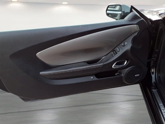 Used 2014 Blackblack Chevrolet SS image 21
