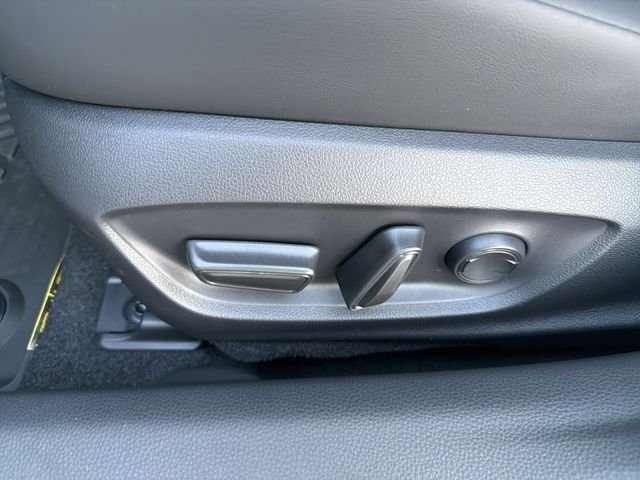 2026 Toyota Prius XLE - Photo 26