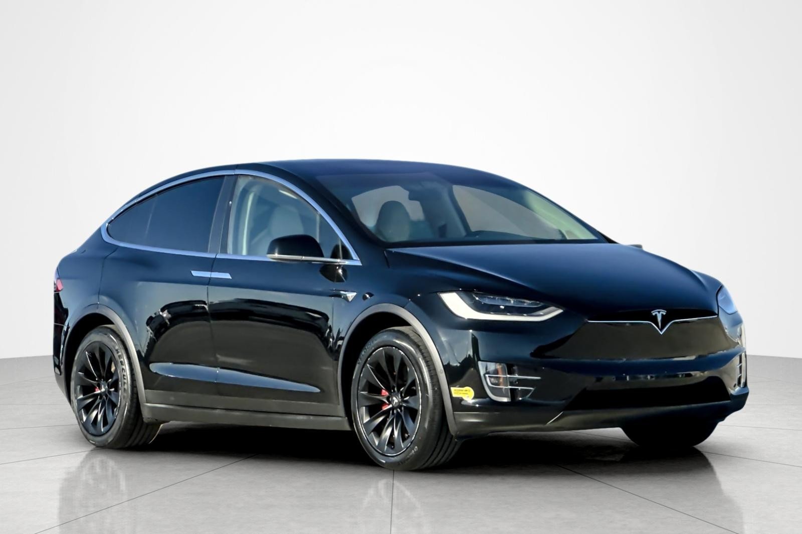 Used 2019 Solid Black Tesla Performance w/ Ludicrous image 7