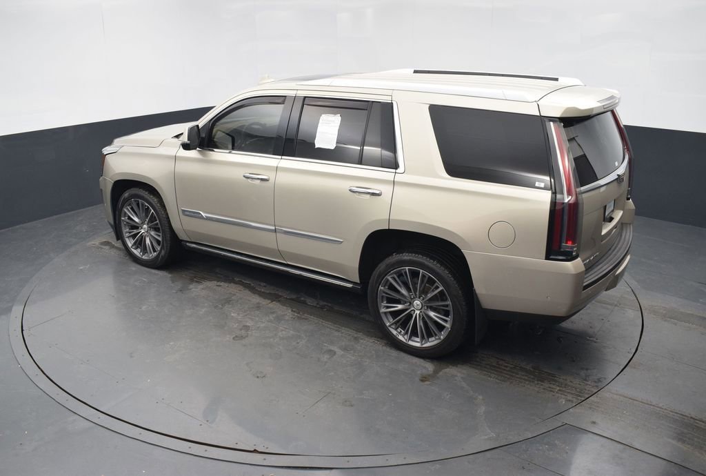 2017 CADILLAC ESCALADE - Image 43