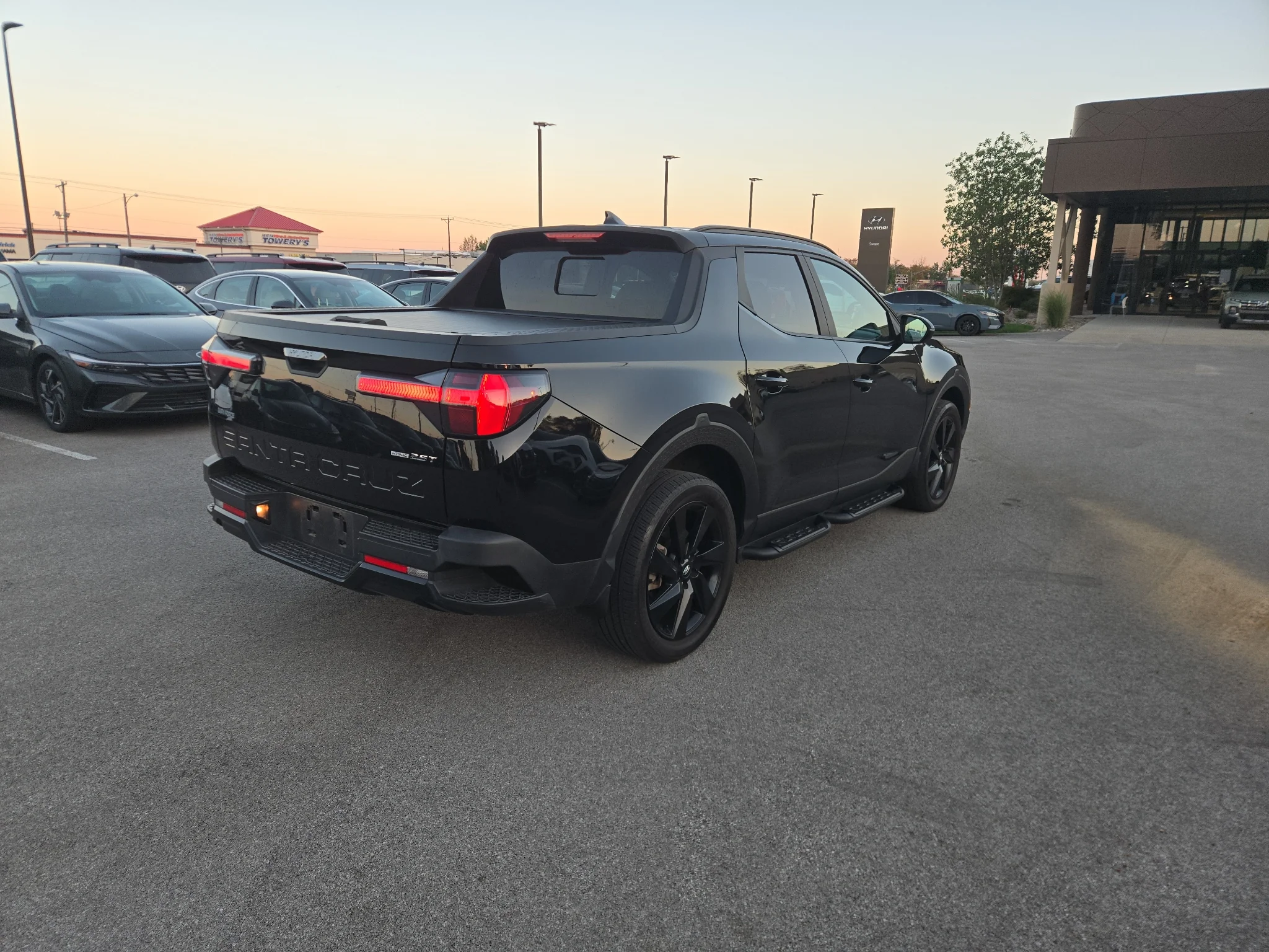 Used 2023 Phantom Black Hyundai NIGHT image 3