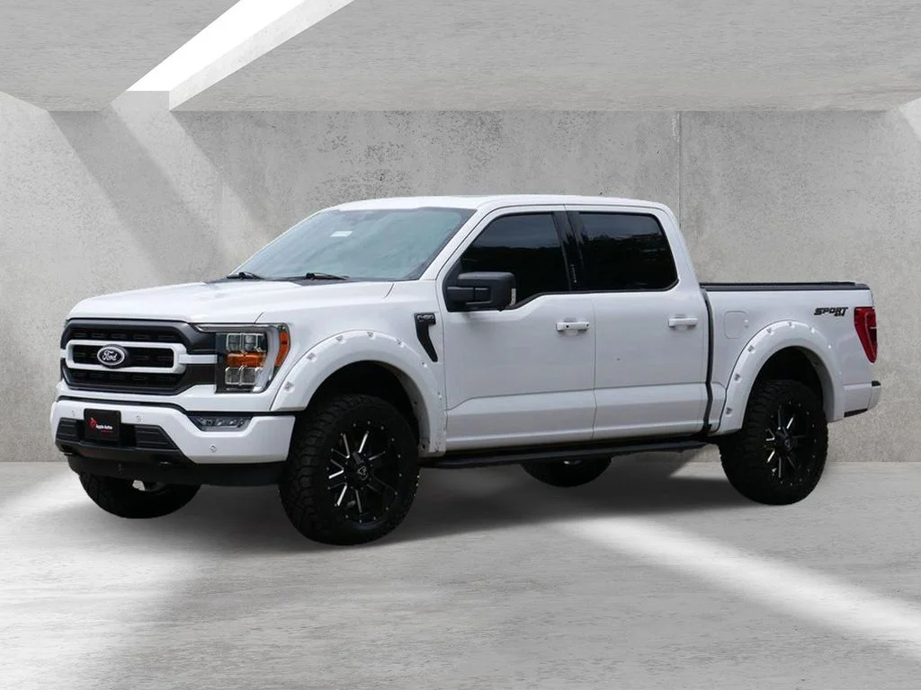 Used 2022 White Ford XLT image 6