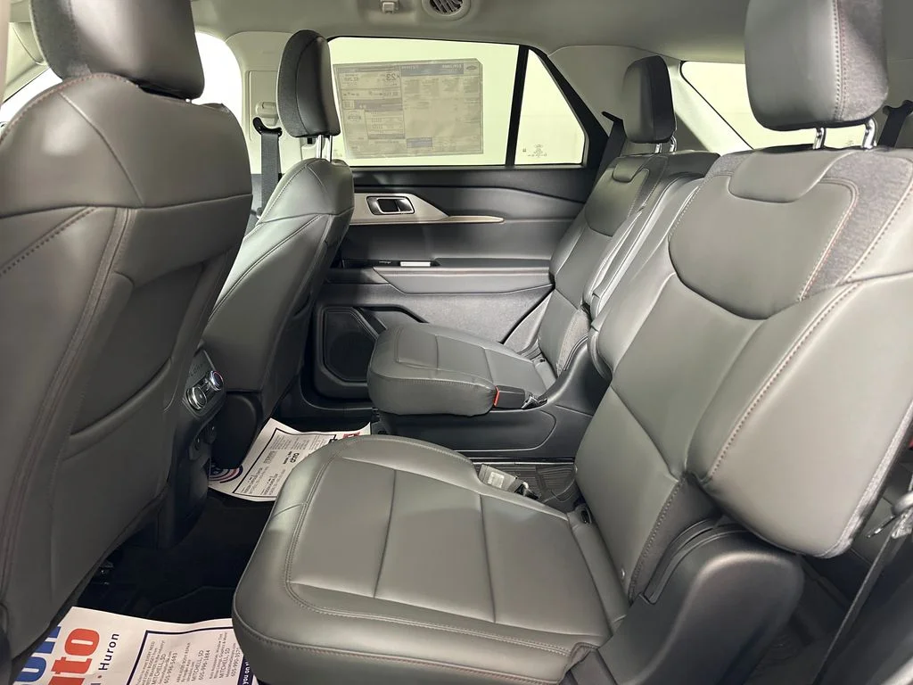New 2026 Vapor Blue Metallic Ford Active image 26