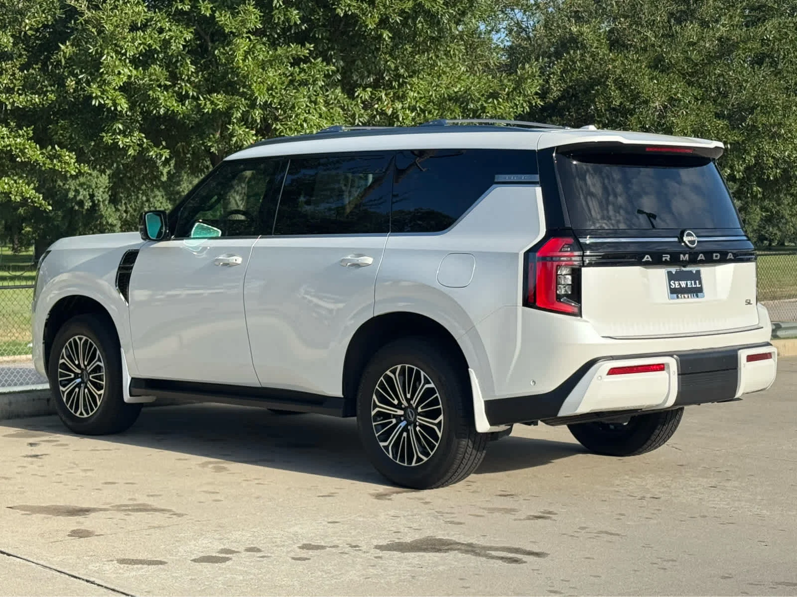 Used 2025 Aspen White Tricoat Nissan SL image 8