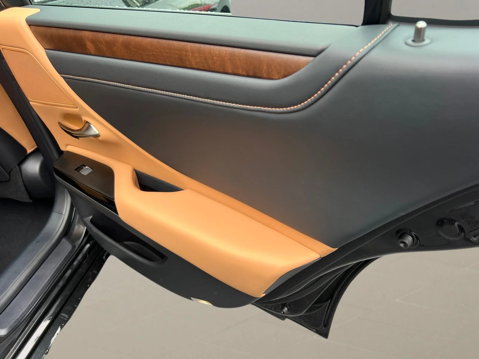 Certified Used 2025 Caviar Lexus 350 image 16