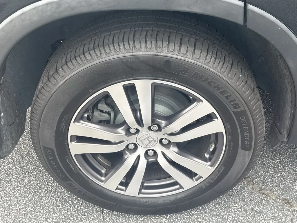 Used 2018 Beige Honda EX image 17