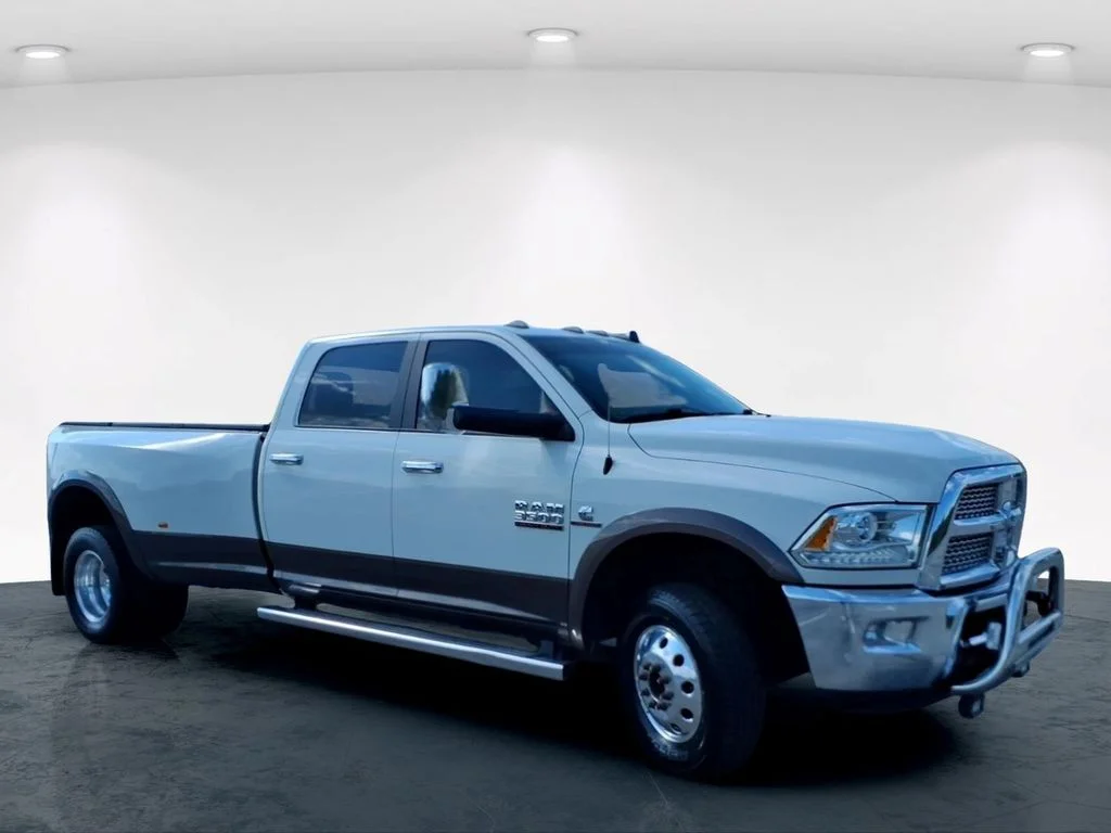 Used 2018 White Ram Laramie image 5
