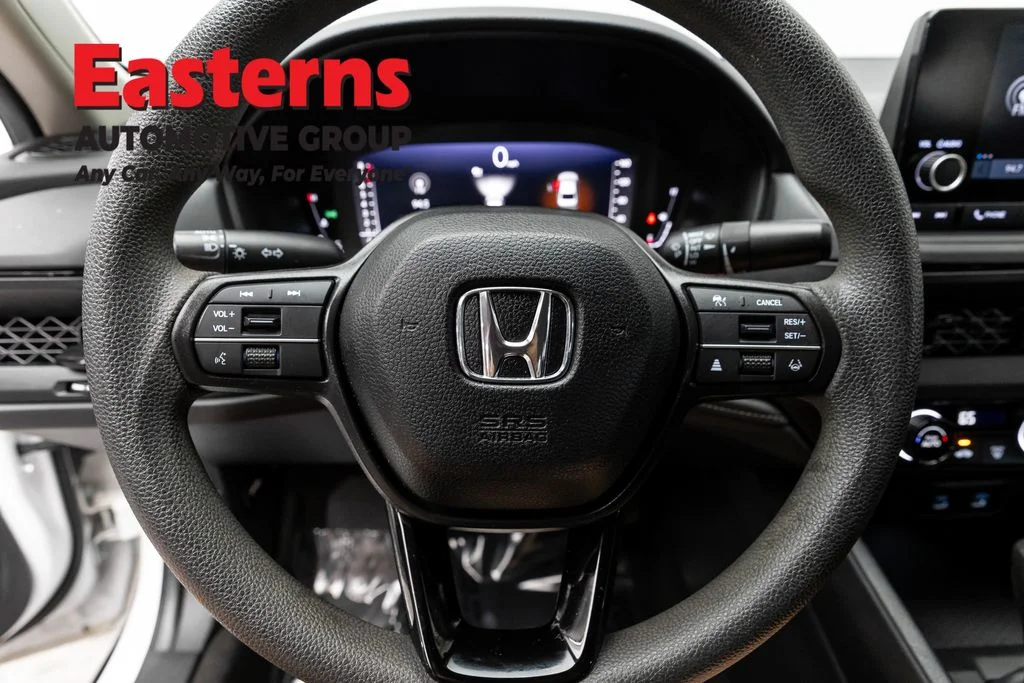 Used 2024 White Honda LX image 10