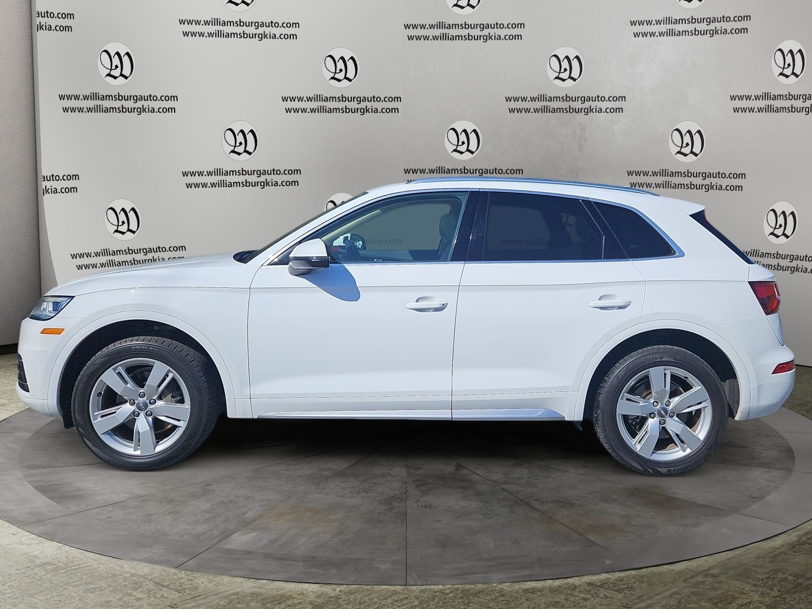 Used 2018 Audi Q5 Premium Plus with VIN WA1BNAFYXJ2209601 for sale in Williamsburg, VA