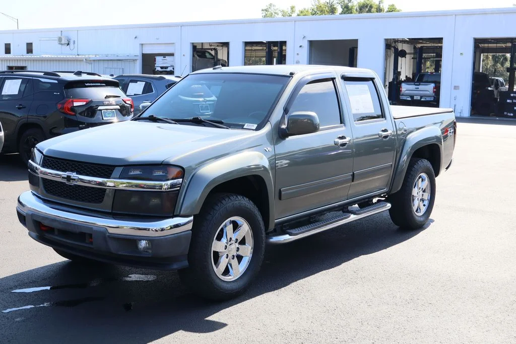Used 2011 Gray Chevrolet 2LT image 5