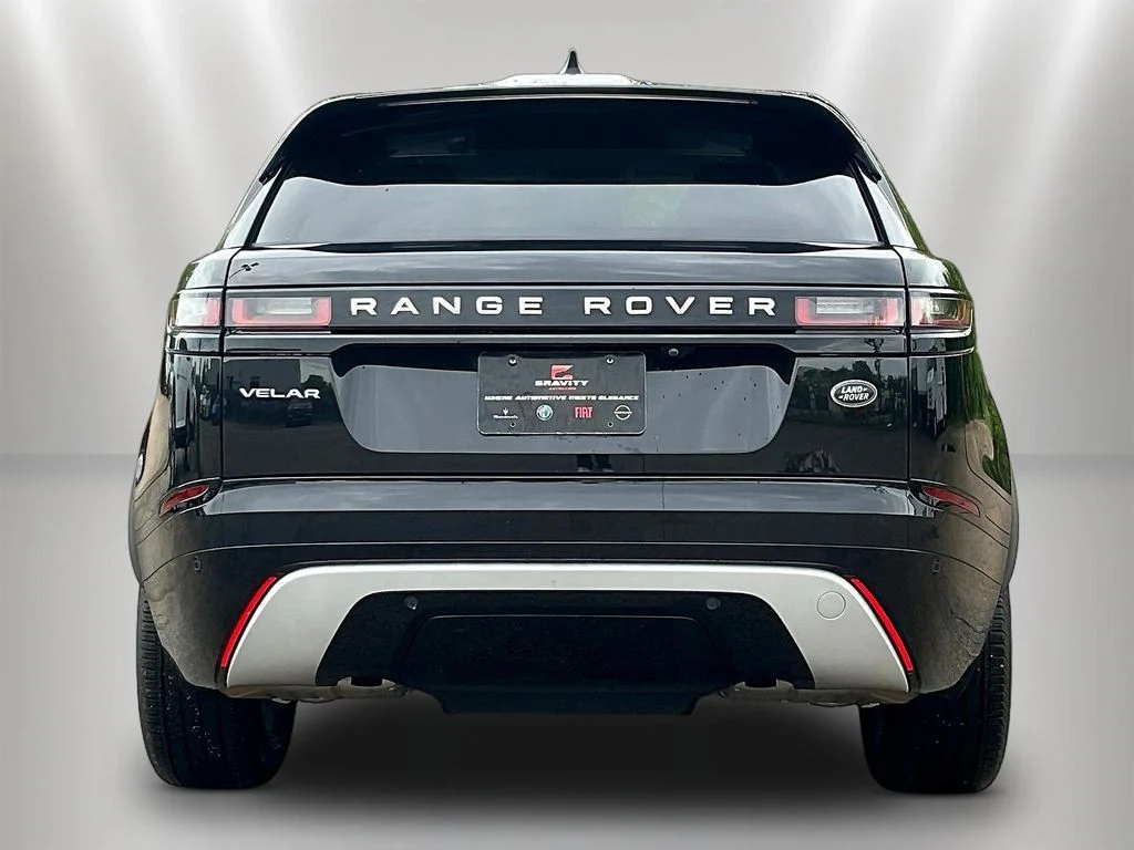 Used 2023 Santorini Black Metallic Land Rover S image 5