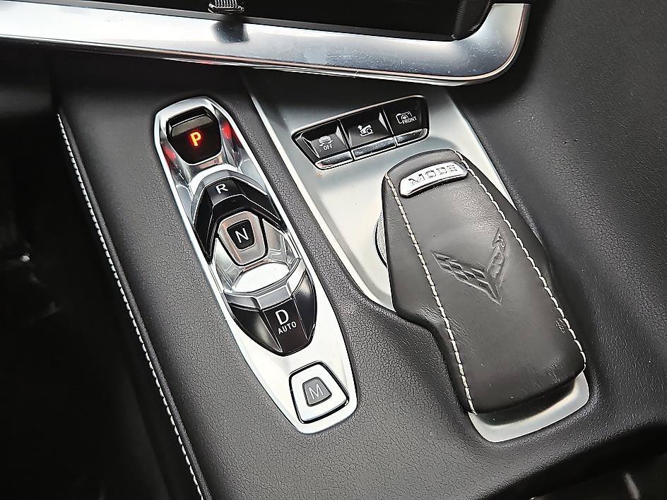 Used 2022 Hypersonic Gray Metallic Chevrolet 2LT image 19