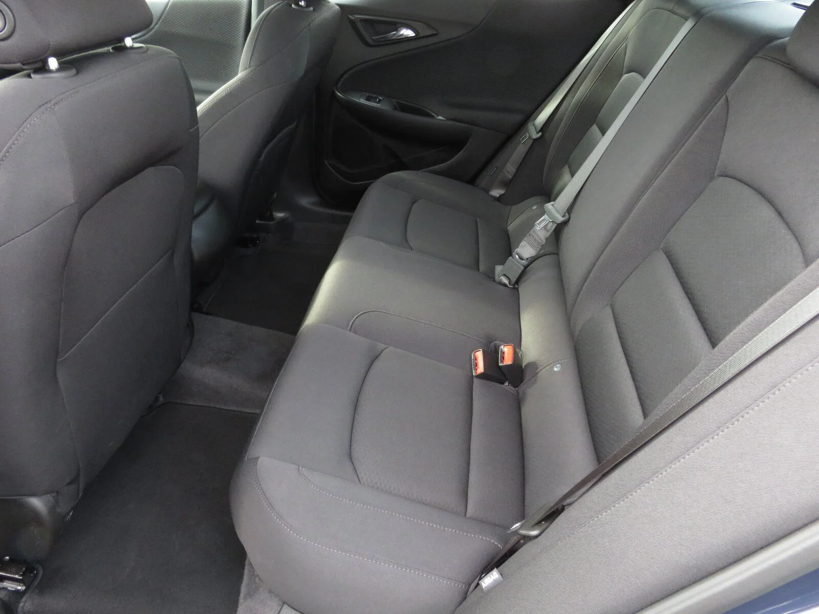 Used 2025 Night Shade Metallic Chevrolet RS image 21