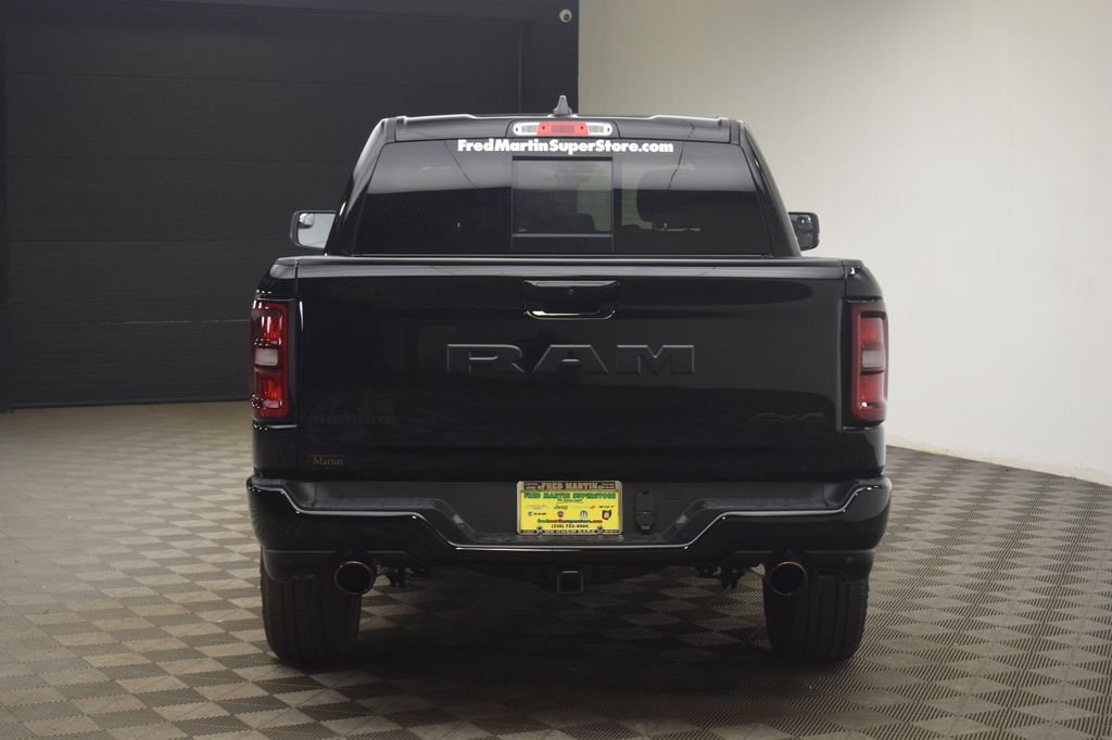 New 2026 Diamond Black Crystal Pearl-Coat Exterior Paint RAM Big Horn/Lone Star image 13